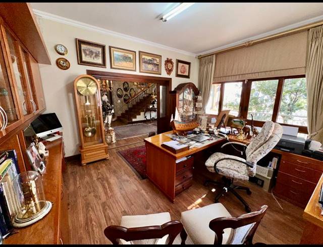 4 BEDROOM HOUSE FOR SALE IN WATERLAKE FARM LIFESTYLE ESTATE